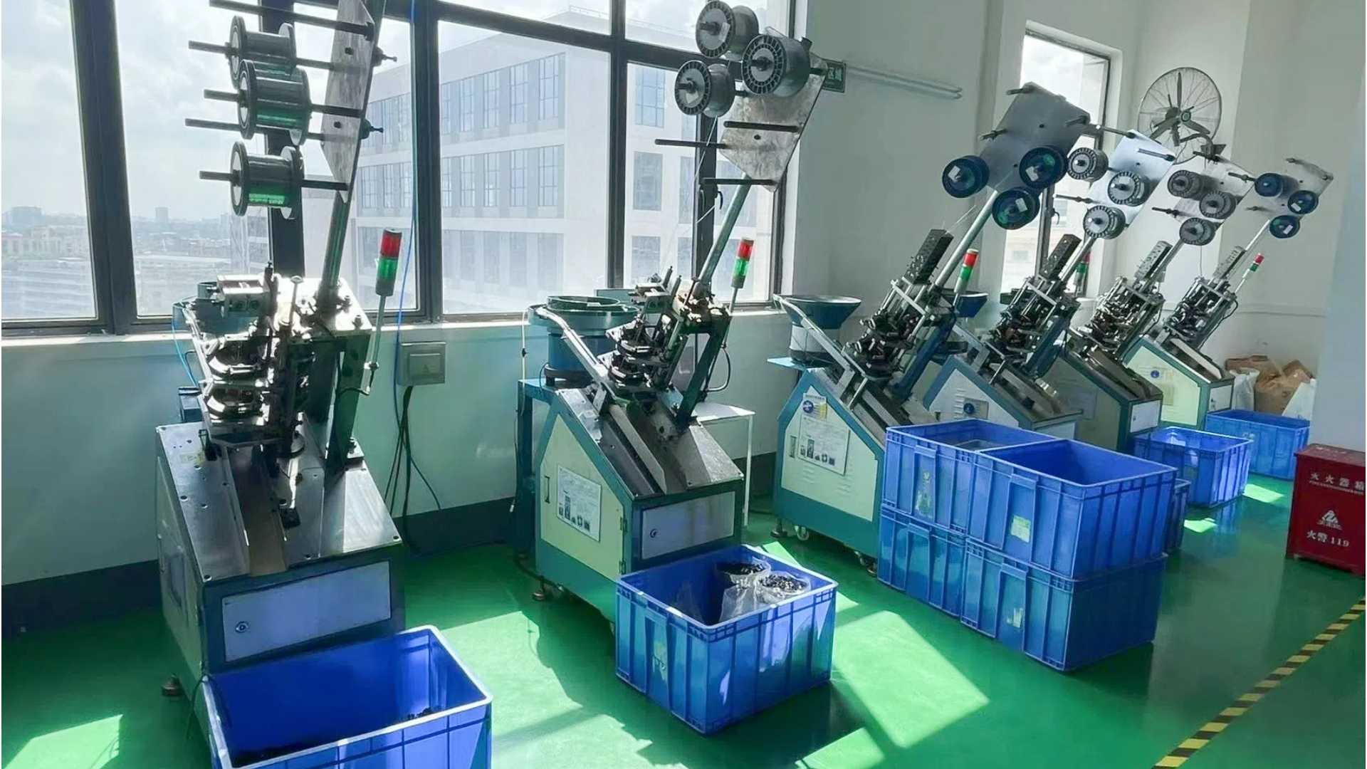 Как определить, является ли вентилятор источником переменного или постоянного тока?